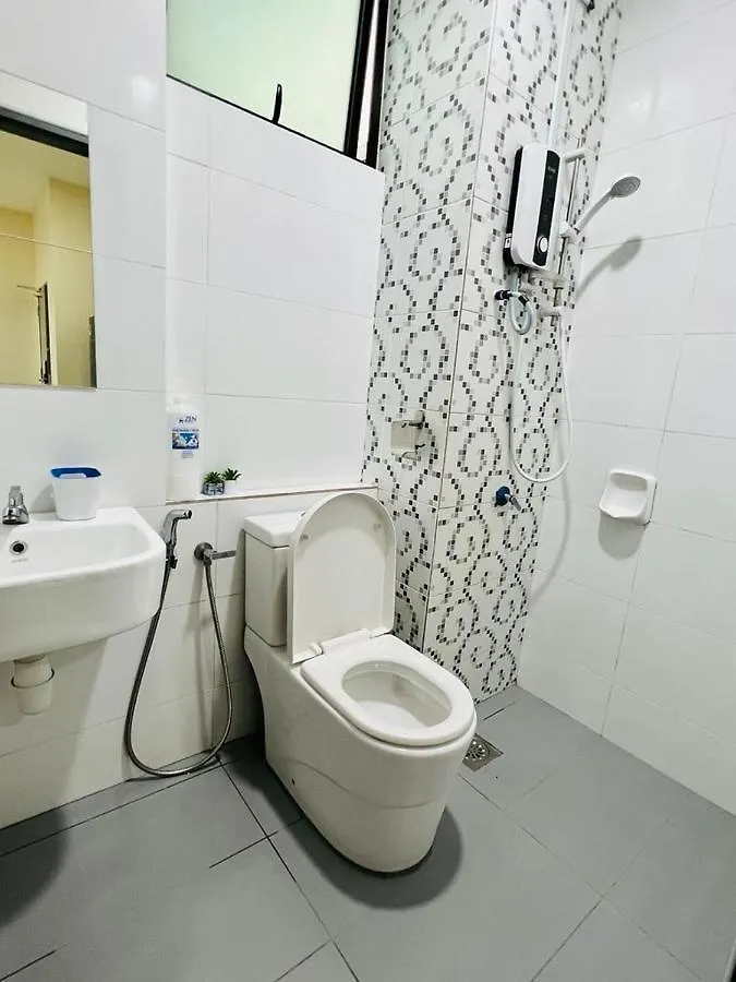 Aira Suite Jb Near Ciq Τζόχορ Μπάχρου